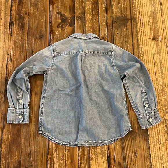 J Crew girls chambray shirt, size 8. - Picture 3 of 3